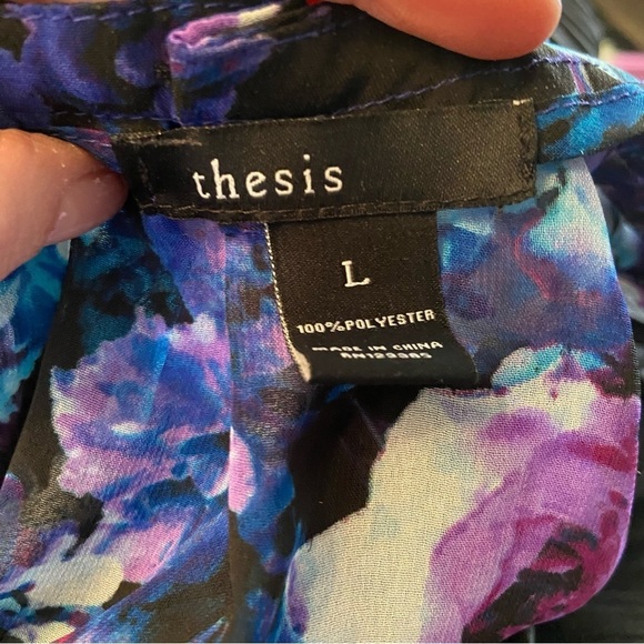 🛍️3/$30 Thesis women’s sheer floral tank top in size large - Picture 8 of 9